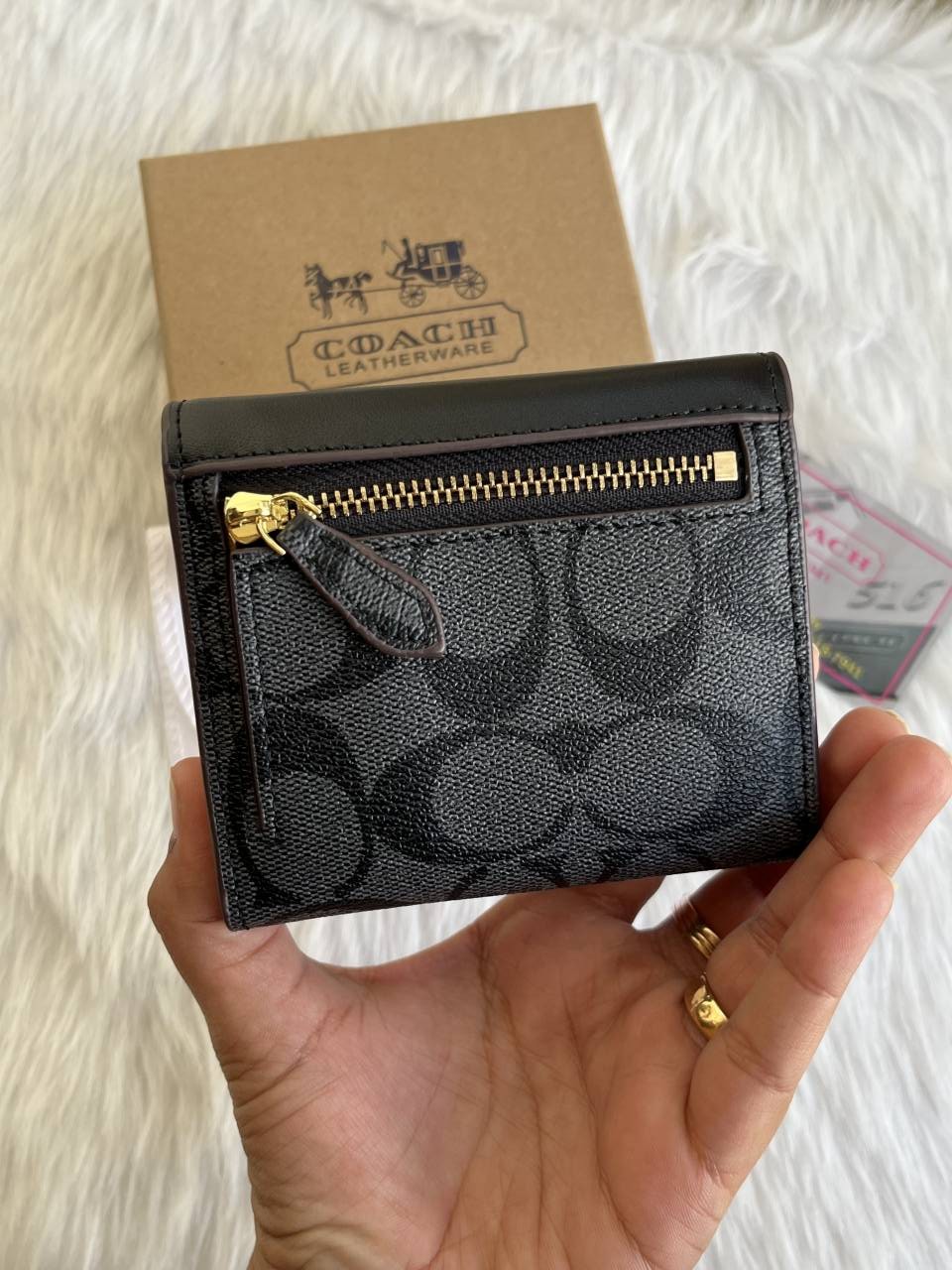 Coatch_122_Trifold_Wallet_With_OriginalBox_DustCover_Card