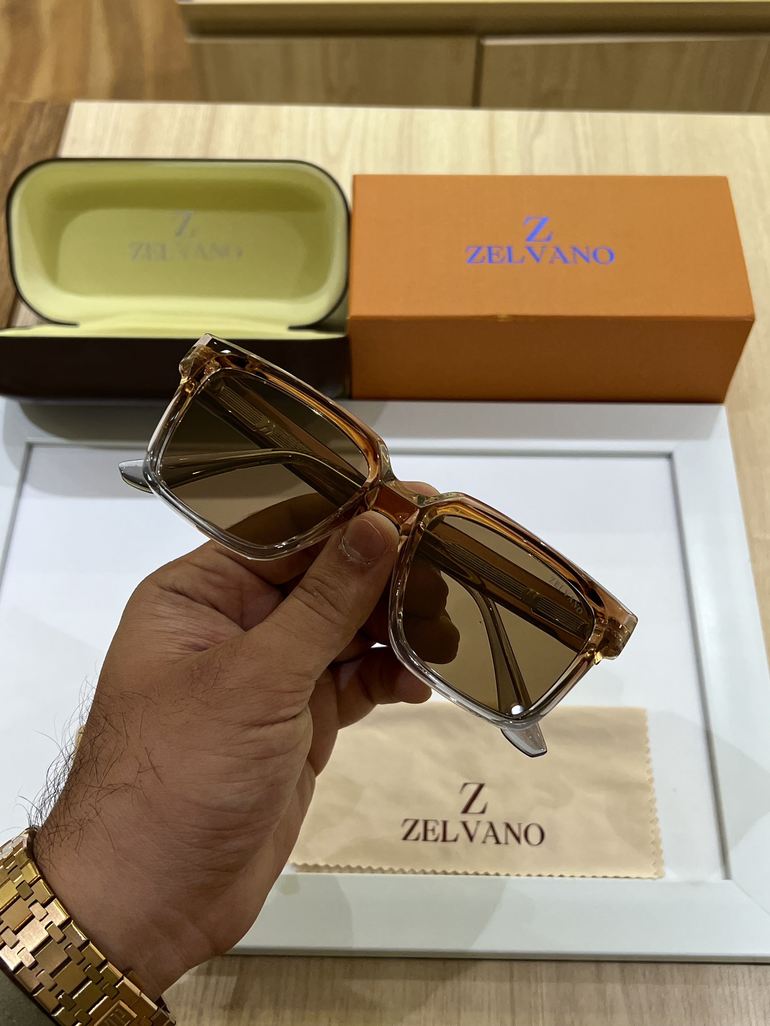 Zelvano 9830 brown