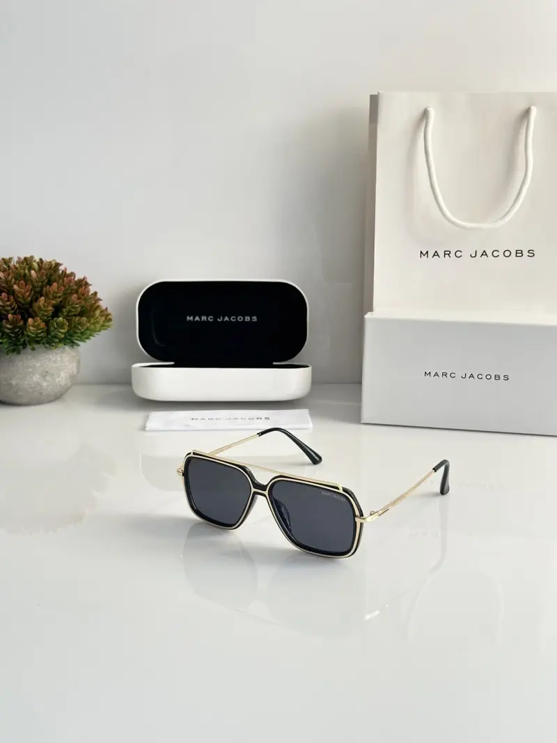 Marc Jacobs 2119 Gold Black