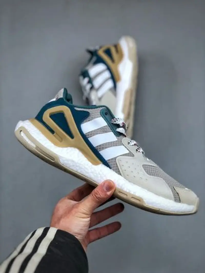 Adidas DAY JOGGER BOOST MULTI - Image 4