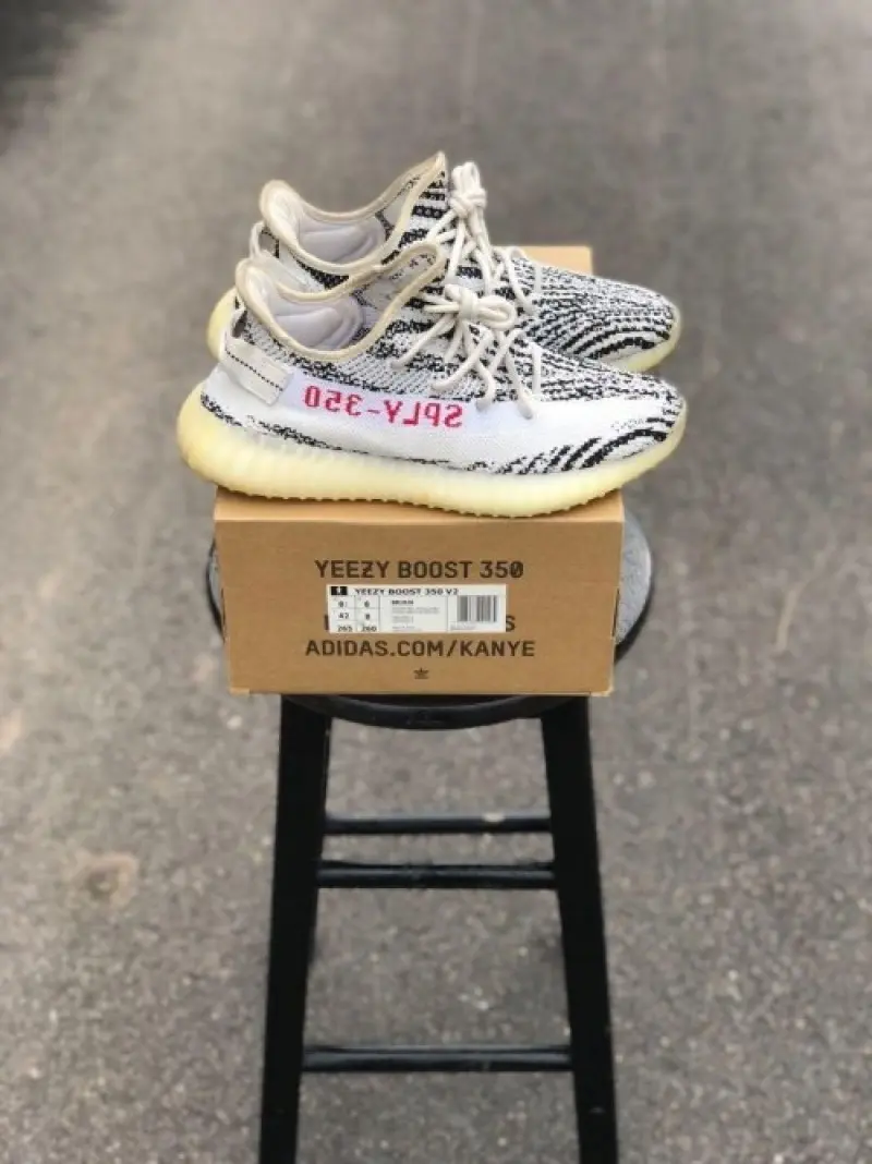 Adidas Yeezy Boost 350 V2 Zebra Semi UA With All Accessories - Image 2