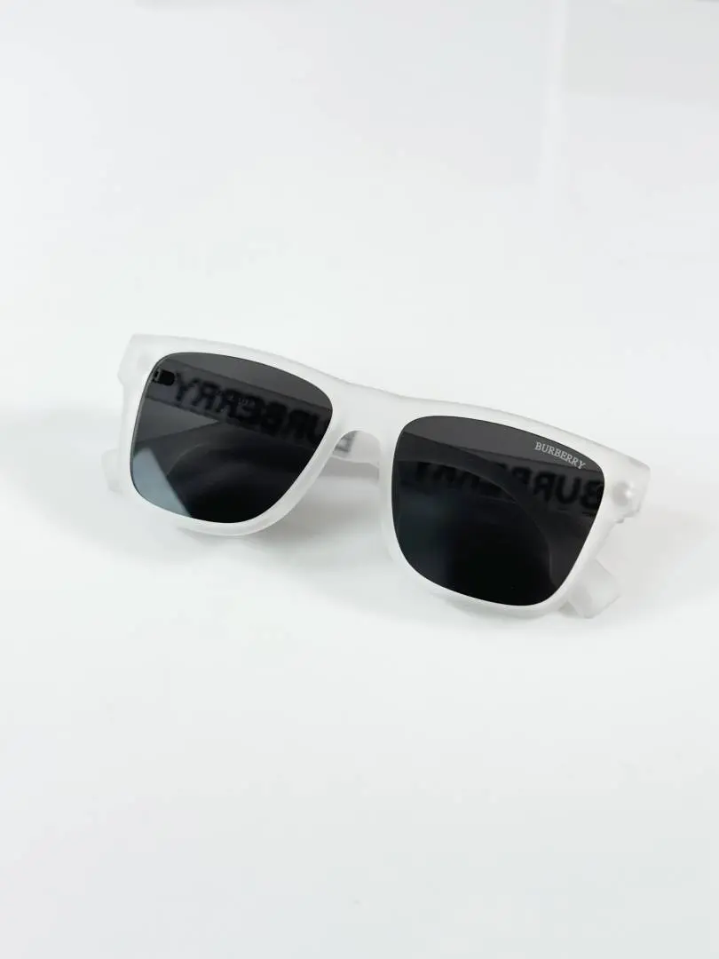 Burberry 4458 Ice Black - Image 3