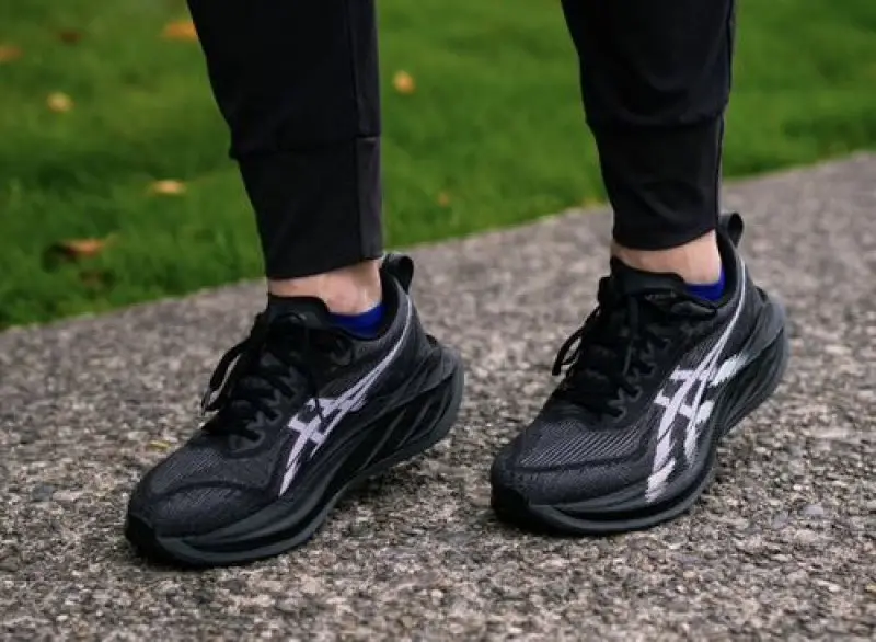 Asics Superblast 2 Black - Image 9