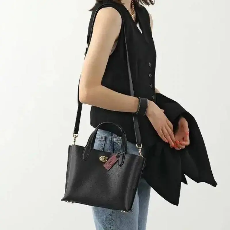 Coach Willow CB Small Tote With OriginaLbox DustCover CoatchCarryBag Highend - Image 7