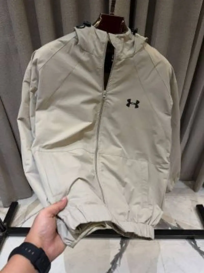 Under Armor Bomber Jacket Light Beige - Image 4