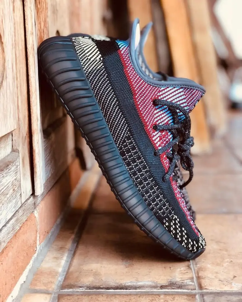 Adidas Yeezy 350 V2 YECHEIL BLACK SEMI UA With OG ACCESSORIES - Image 4