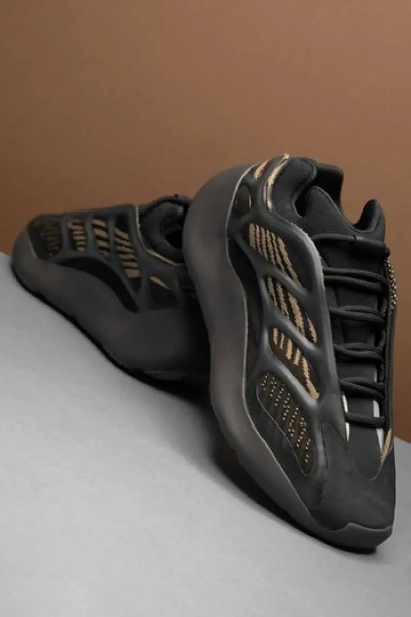 Adidas yeezy boost 700 v3 Clay Brown - Image 2
