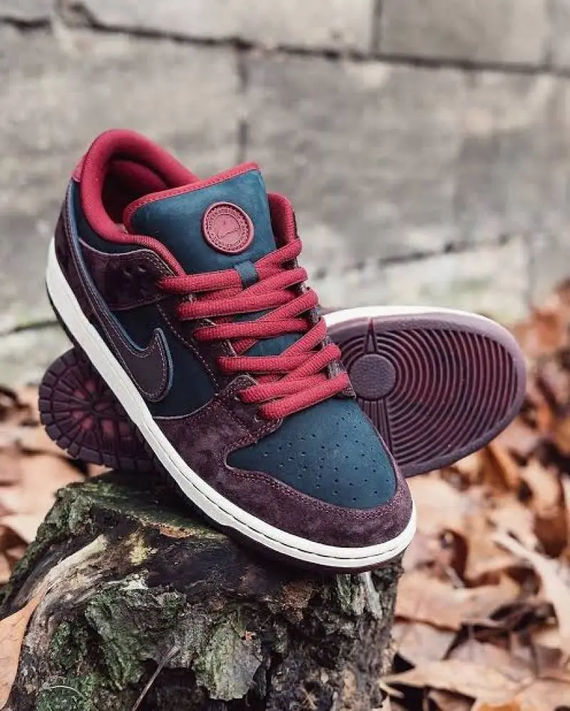 Nike riot skateshop x dunk pro sb qs low mahogany dark beetroot - Image 2