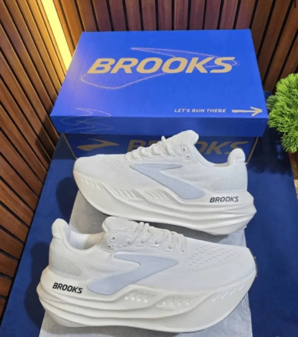Brooks Glceerin Max Running White - Image 5