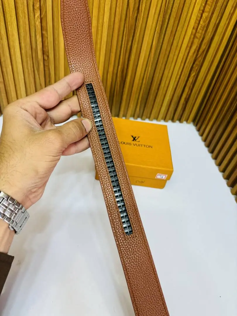 18 LV LOIUS VUTTON PREMIUM QUALITY AUTOMATIC LOCK BELT - Image 3