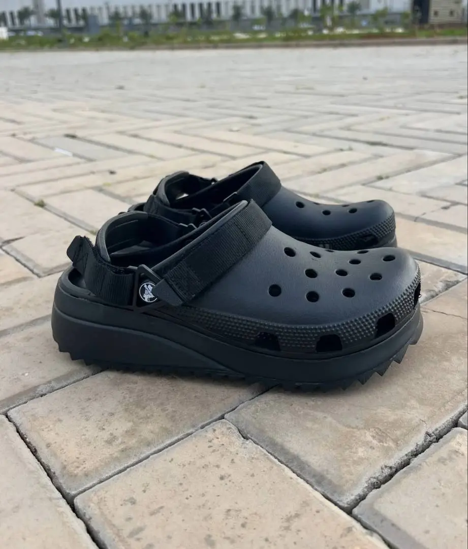 Crocs Classic Hiker Clogs All black - Image 14