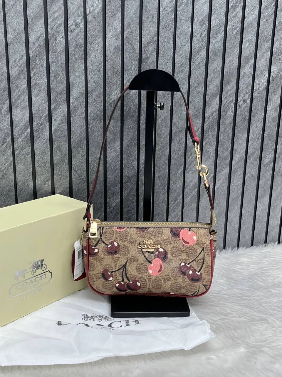 Coach Nolita 19 Highend With OriginalMagnetBox CherryCharm - Image 5