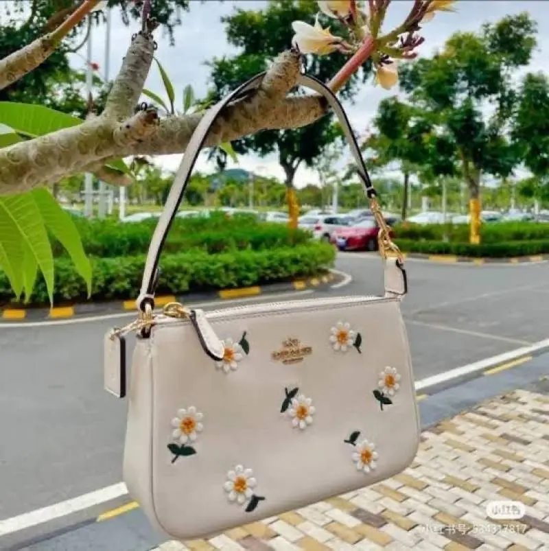 Coach Nolita 18 Daisy White With OriginalBox Dustcover Pearlchain - Image 9
