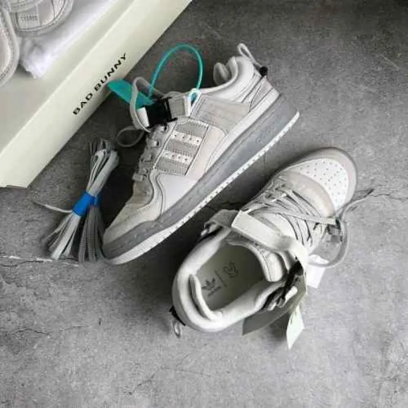 Adidas Bad Bunny Grey 275 - Image 4