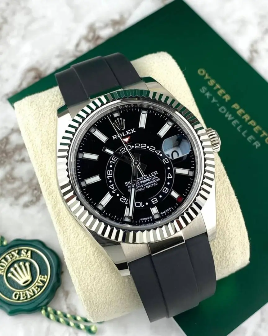 Rolex Oyster perpetual Sky Dweller - Image 3