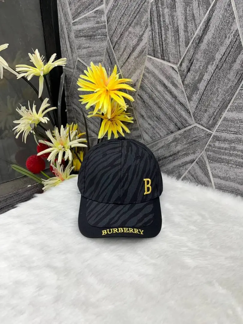 Burberry zebra print front logo black premium unisex Cap With Safety Box