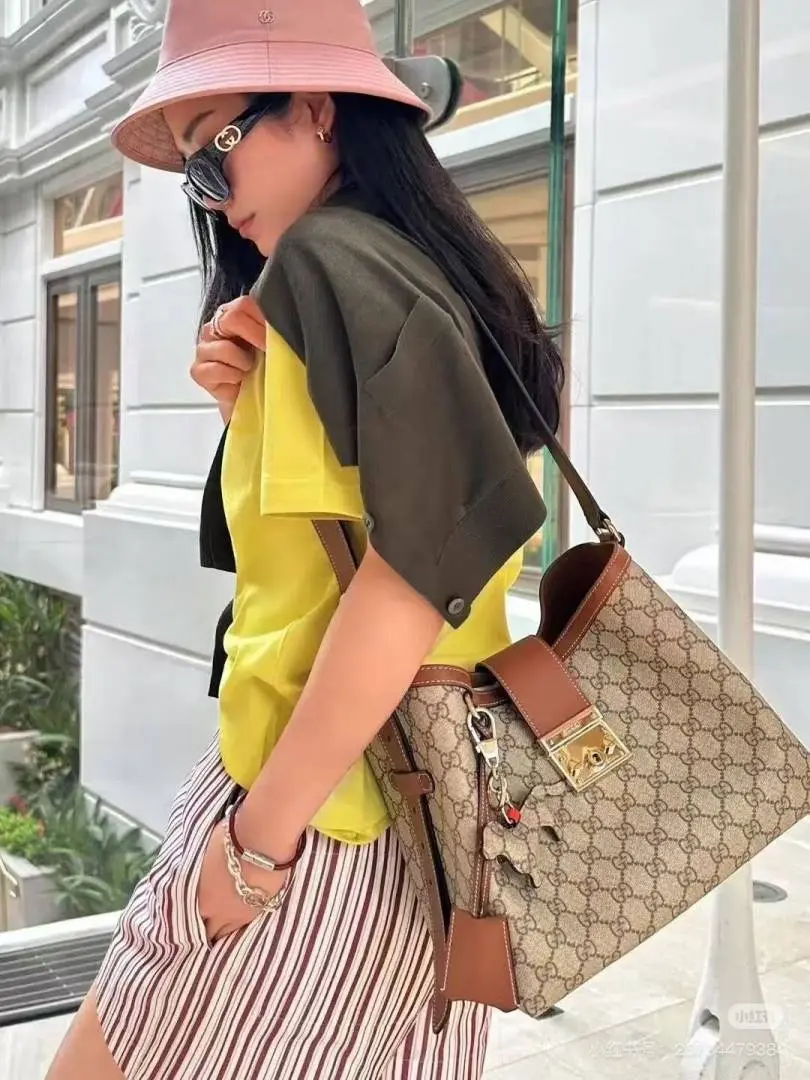 Gucci GG Padlock Supreme Premium Shoulder Bag With Dust Bag (Brown - 1149) - Image 4