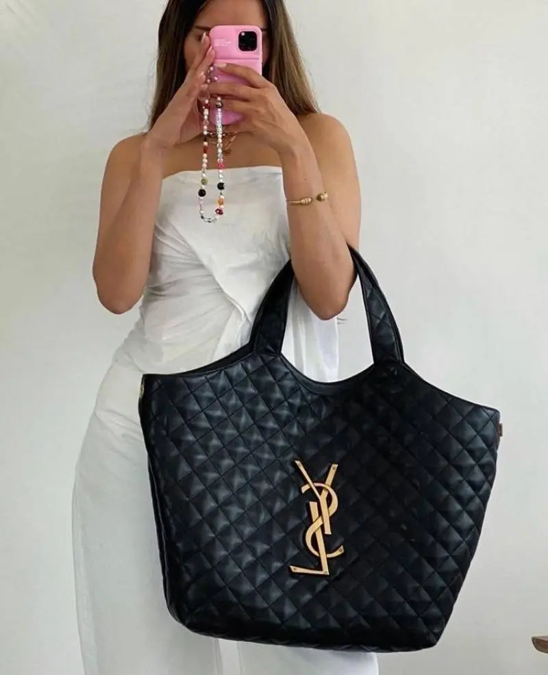 Ysl Icare Maxi Tote in SuperHighend Leather With Original DustCover & Wallet - Image 4