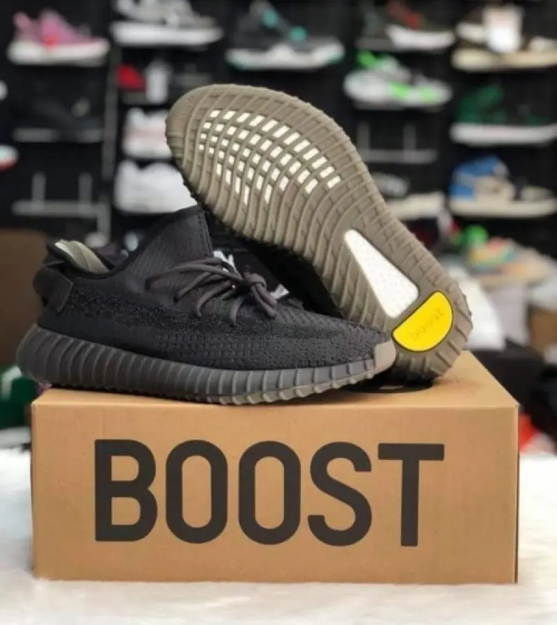 Adidas yeezy 350 black cinder reflective Semi Ua - Image 9