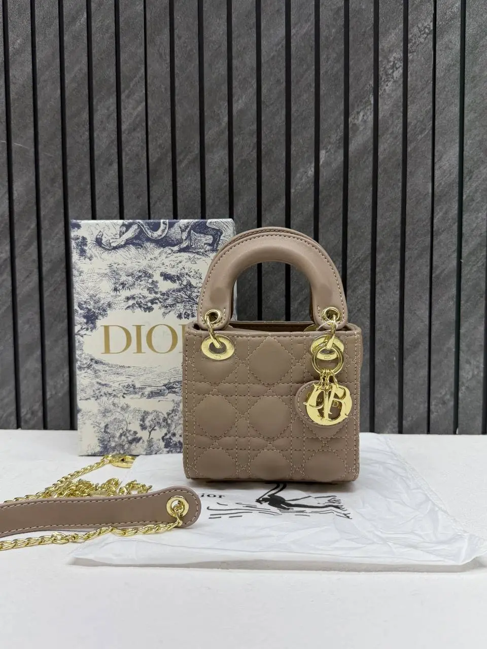 Dior 662 Lady Dioor Nano beige With Original Box Packing - Image 2