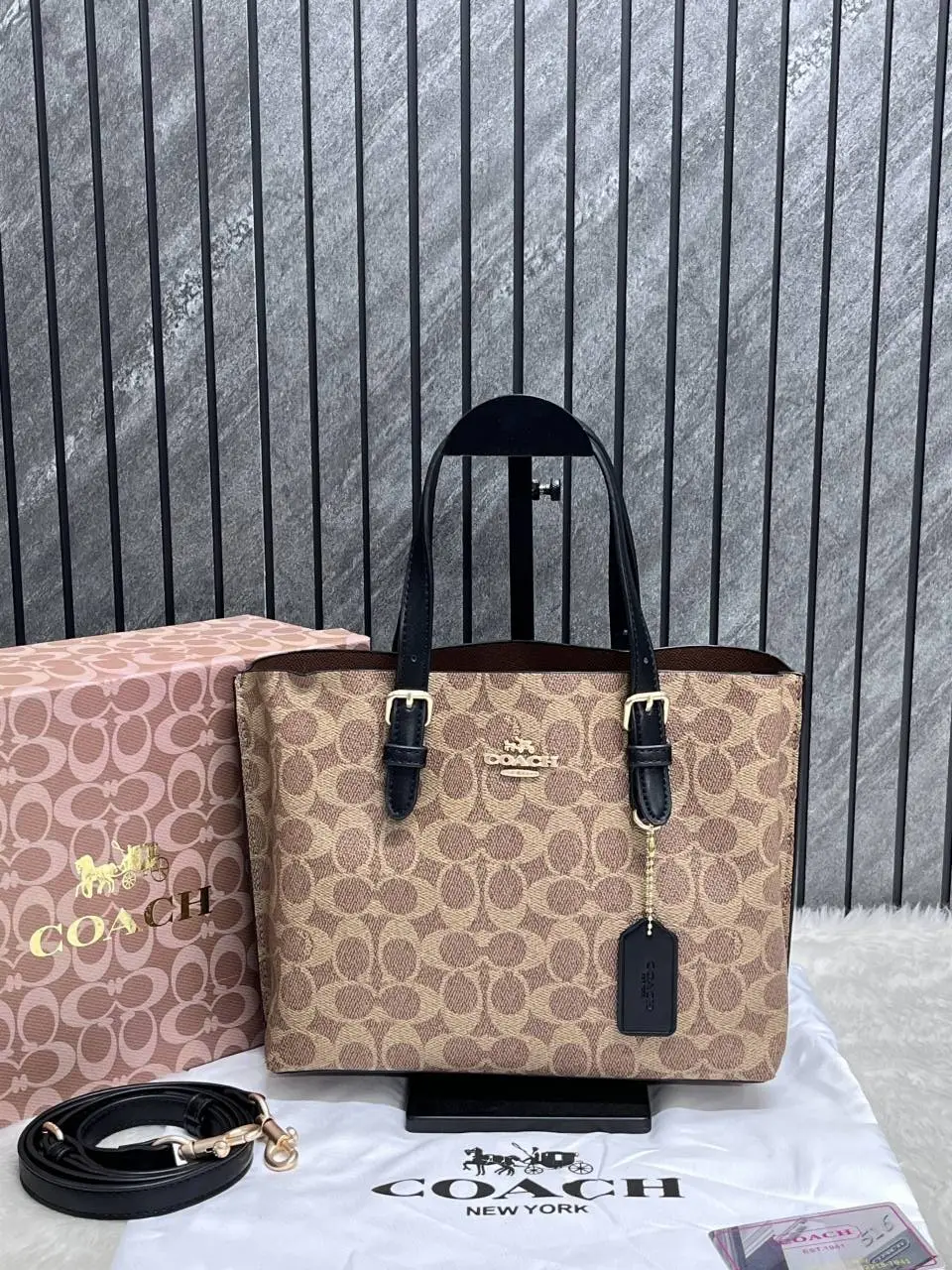 Coach Mollie 25 Tote Premium Highend With OriginalBox Packing - Image 2