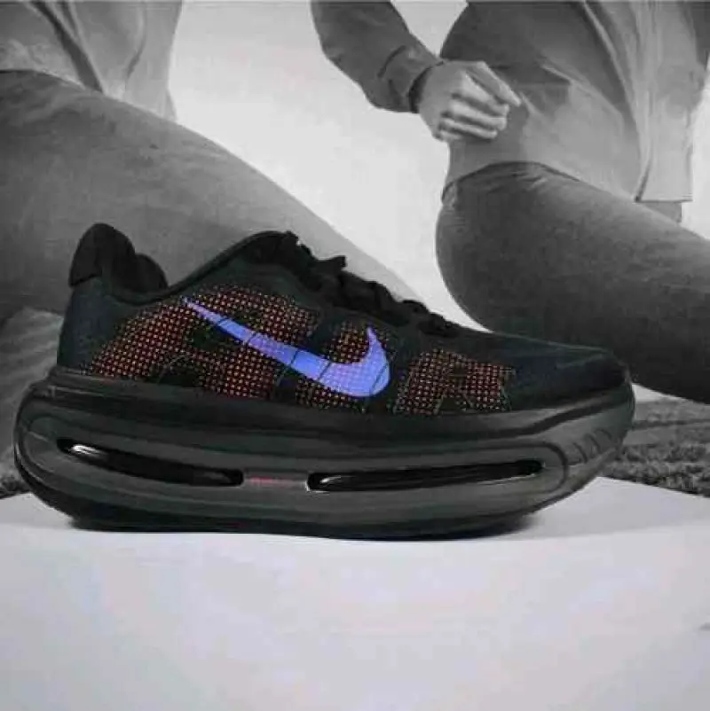 Nike Vomero Premium Black Sapphire Hot Lava - Image 7