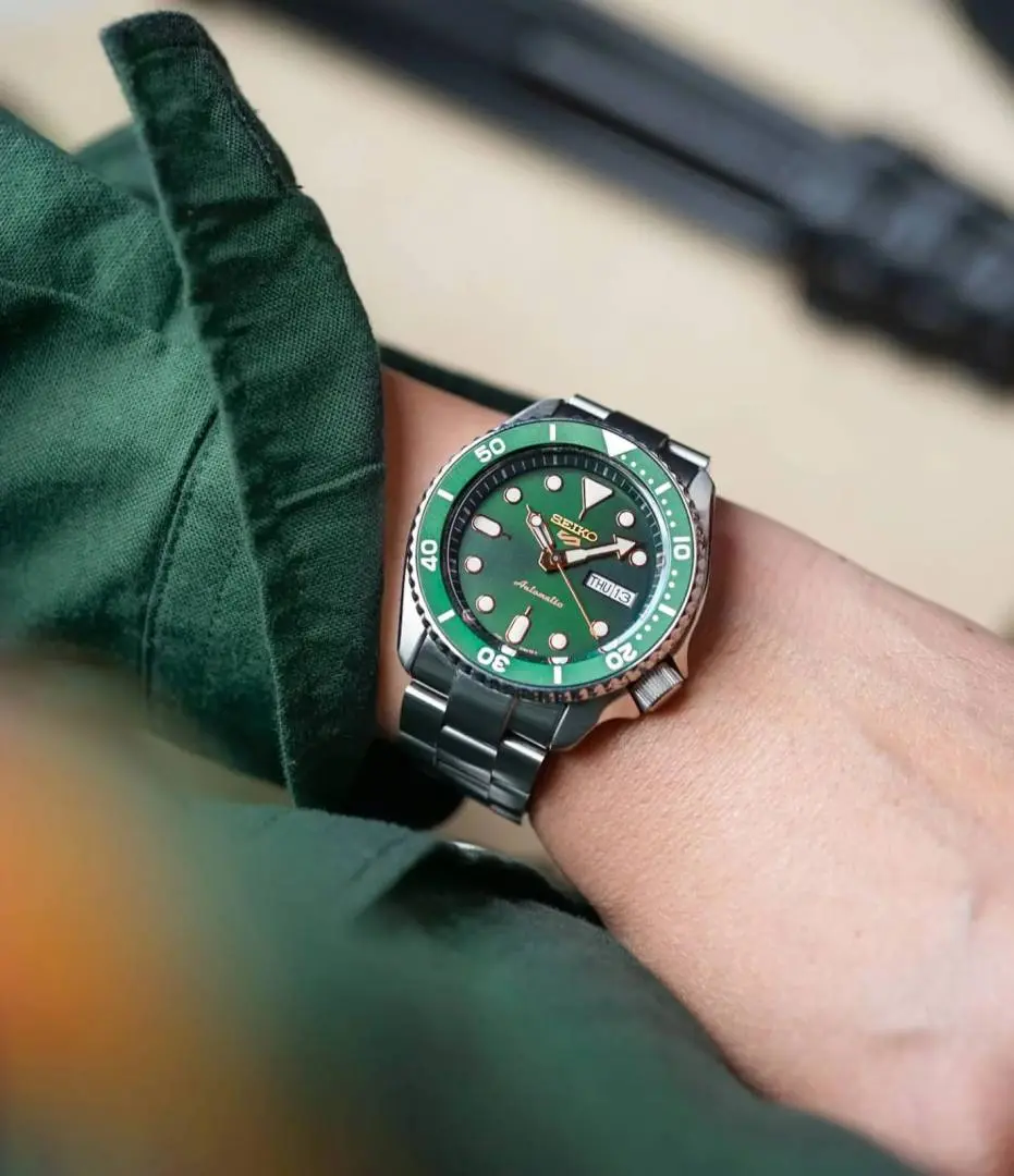 Seiko 5 Sports GOLD - Image 2
