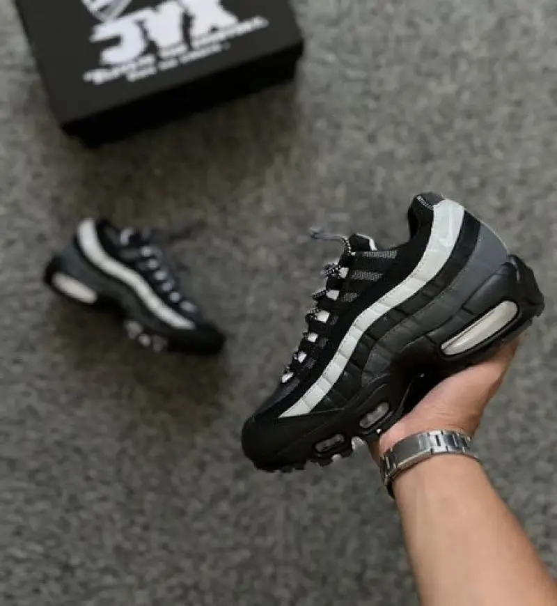 Nike AIRMAX 95 ESSENTIAL BLACK SMOKE GREY - Image 3