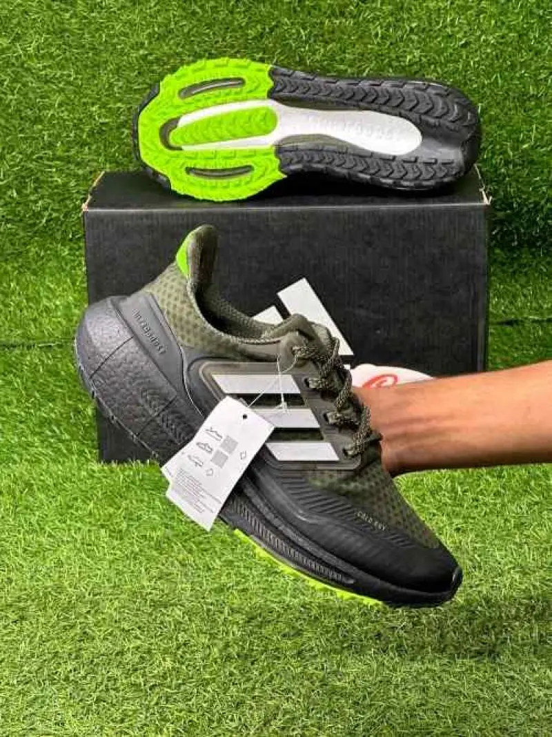 Adidas Ultraboost Light 2024 Cold Rdy - Image 2