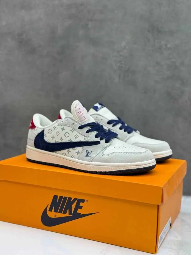 Travis Scott x Fragment Design x Air Jordan 1 Low OG SP Loius Vutton 2005 - Image 2