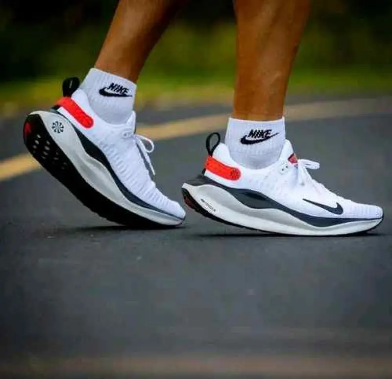 Nike ReactX Infinity Run 4 White Light Crimson - Image 4
