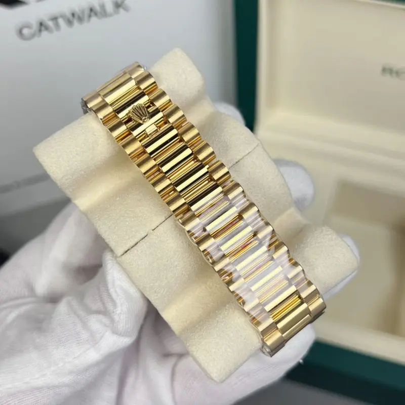 Rolex Oyster perpetual Day Date Yellow-Gold Diamond Bazel Ref-218238 Z-R Quality - Image 3