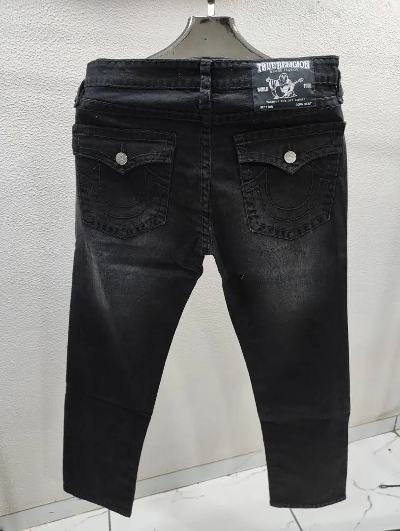 TRUE RELIGION IMPORTED STORE ARTICLE JEANS