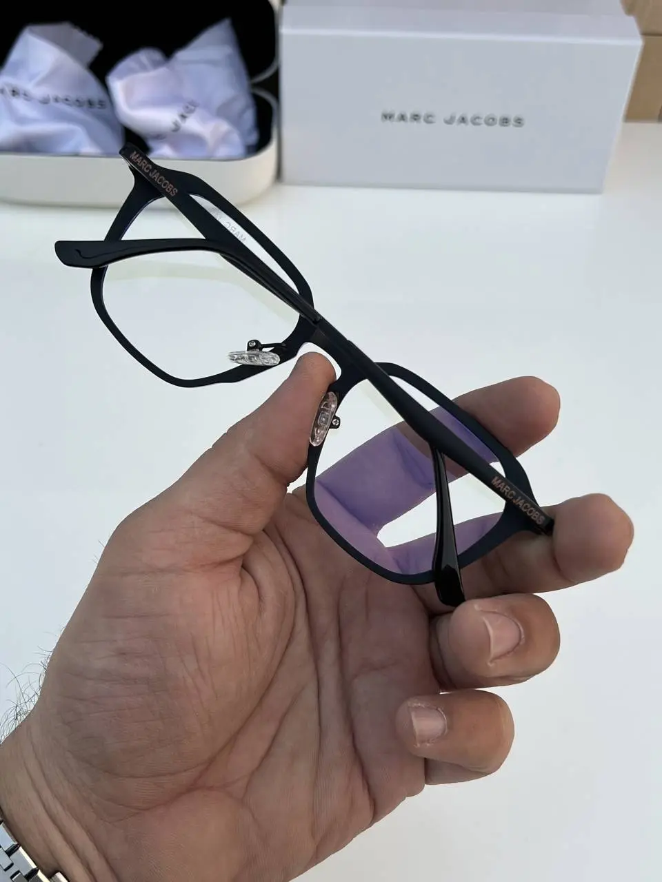 Marc jacobs 502 black plano - Image 3
