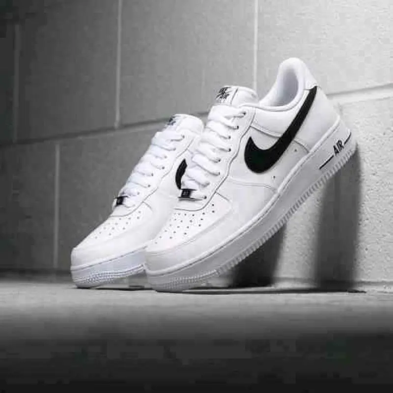 Nike airforce 1 white black swoosh