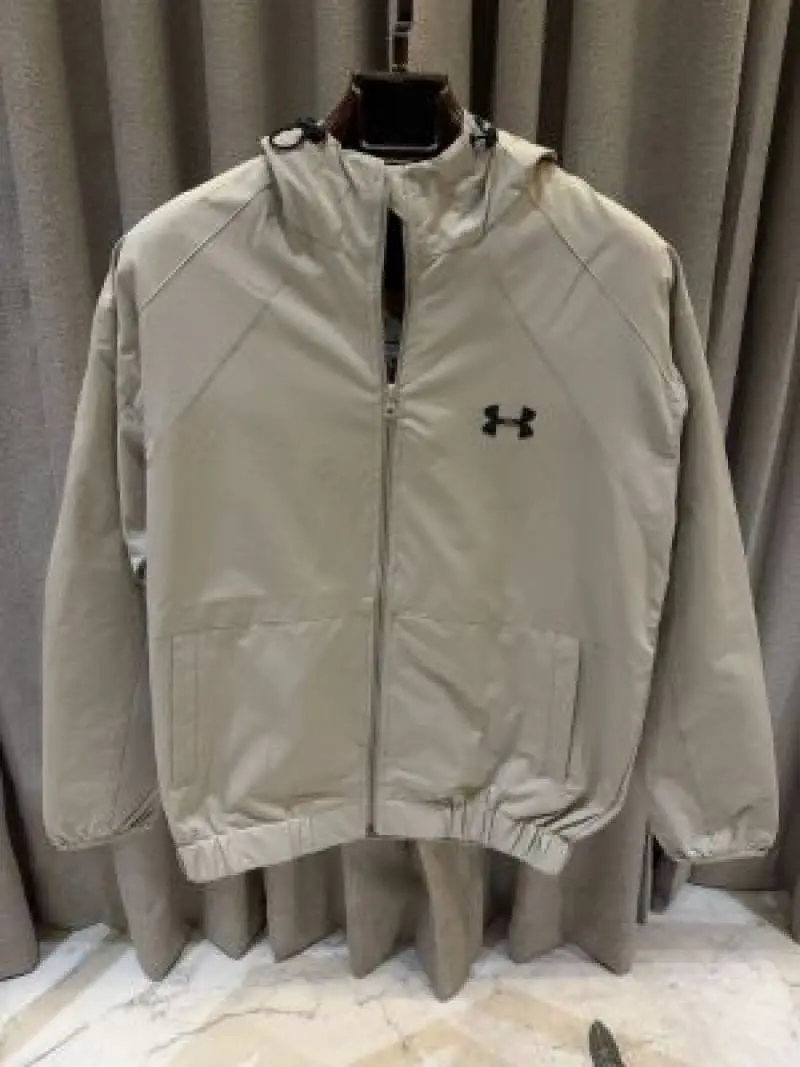 Under Armor Bomber Jacket Light Beige - Image 3