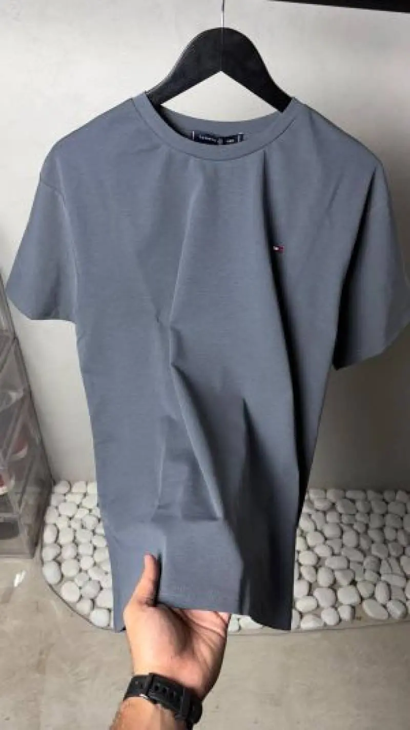 Tommy Hilfige r Premium Round Neck T-Shirt with OG Box Packaging 1576 Sale VS1000 - Image 2