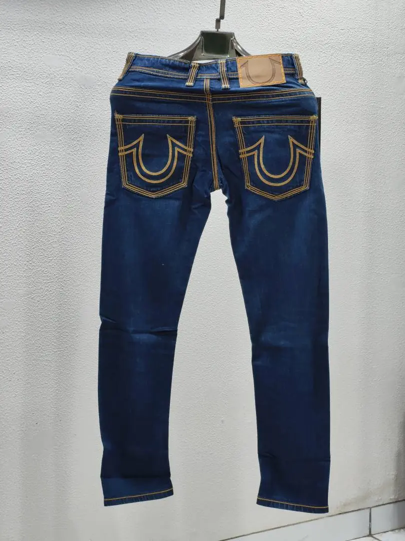 TRUE RELIGION IMPORTED STORE ARTICLE JEANS - Image 3