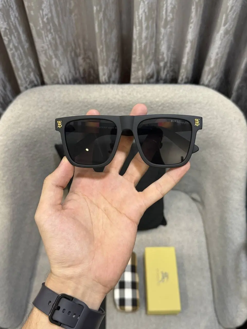 Burberry 2114 Premium Sunglass (Matt Frame) - Image 7