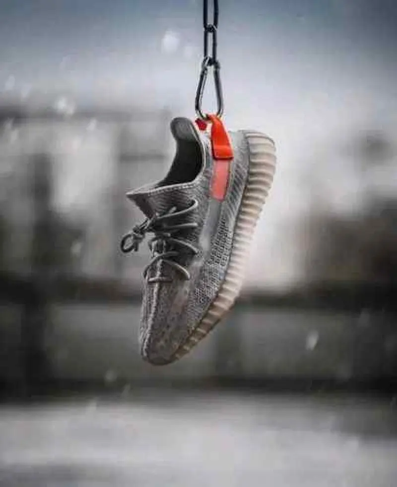 Adidas Yeezy Boost 350 Tail Light - Image 2
