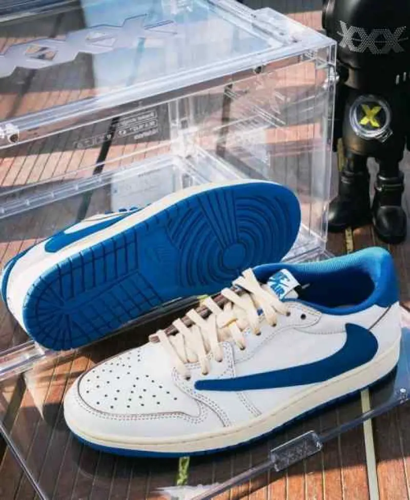 Nike Air Jordan Retro 1 X Travis Scott Fragment Heat Of White Semi Ua Quality With Og Box - Image 3