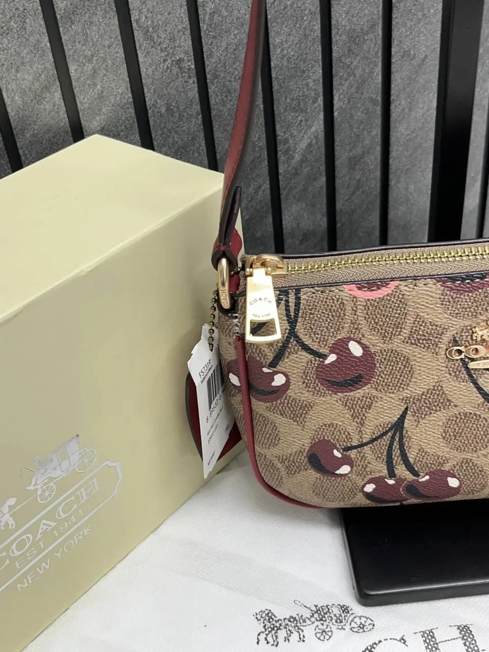 Coach Nolita 19 Highend With OriginalMagnetBox CherryCharm - Image 6