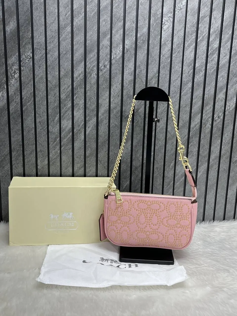 Coach Nolita 19 Highend With OriginalMagnetBox Flowercharm
