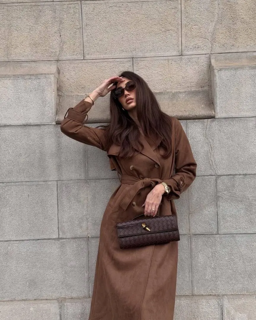 Bottega Veneta Coffee Andiamo Long Clutch Bag With Original Box Dust Cover & LongSlingBelt - Image 4