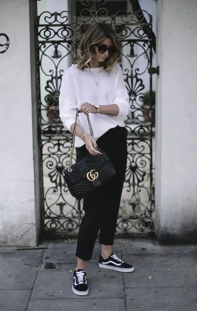 Gucci Marmont Black Gold With OriginalBox - Image 6