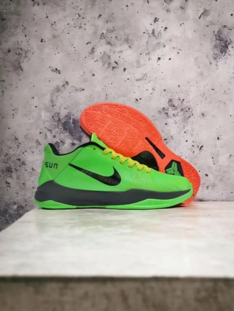 Nike Kobe 6 Grinch - Image 2