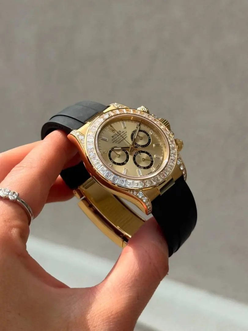 Rolex Oyster Perpetual Daytona Chronograph Gold - Image 3