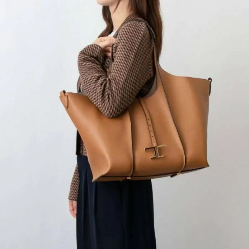 Todds T Timeless Premium Quality Leather Bag With Extra Pouch & OG Magnetic Box With Dust Bag (Tan - 446) - Image 6