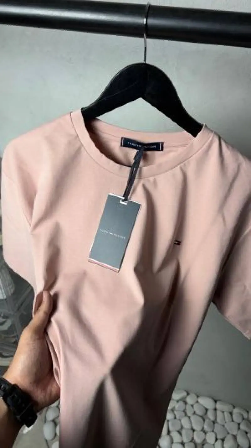 Tommy Hilfige-r Premium Round Neck T Shirt with OG Box Packaging 1577 Sale VS1000 - Image 3