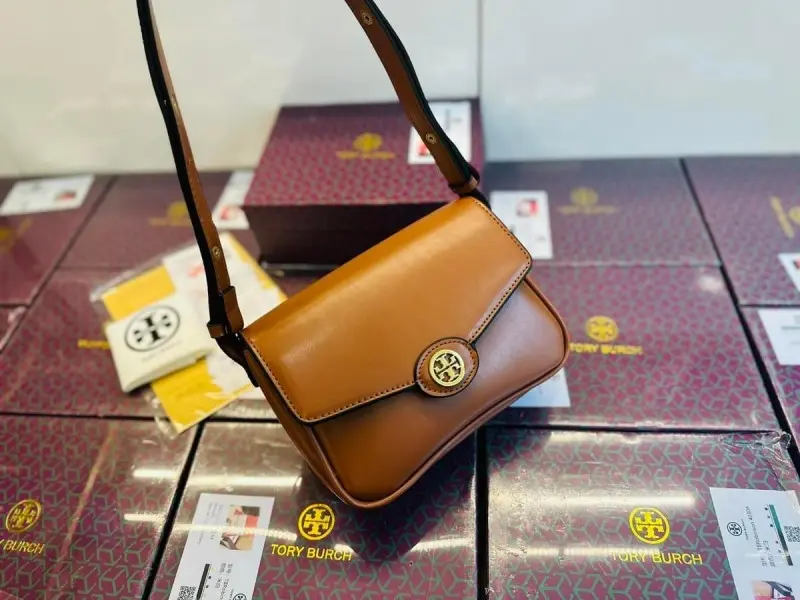 Tori Burch Robinson Spazzolato Shoulder Bag With Box - Image 3